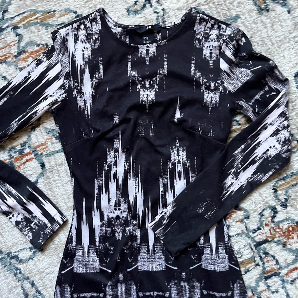 Artsy body con dress